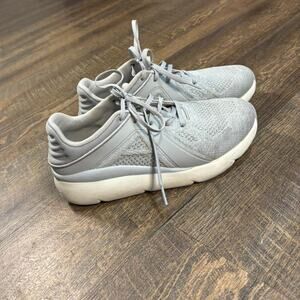 Women’s Abeo Momentum MXV Walking Sneaker